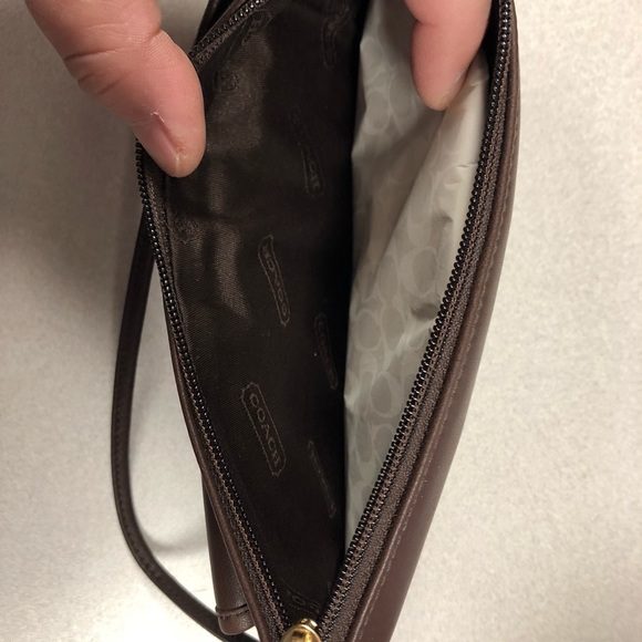 NWOT Coach Wristlet - Picture 6 of 6